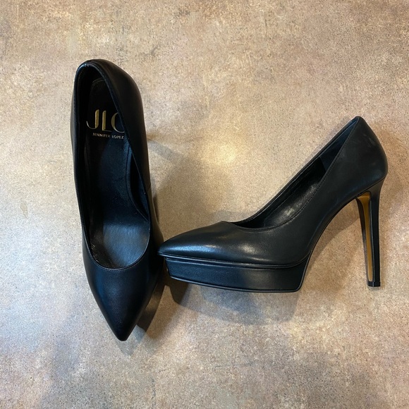 JLo 4&1/2 inch heels never worn NEW - Picture 3 of 5